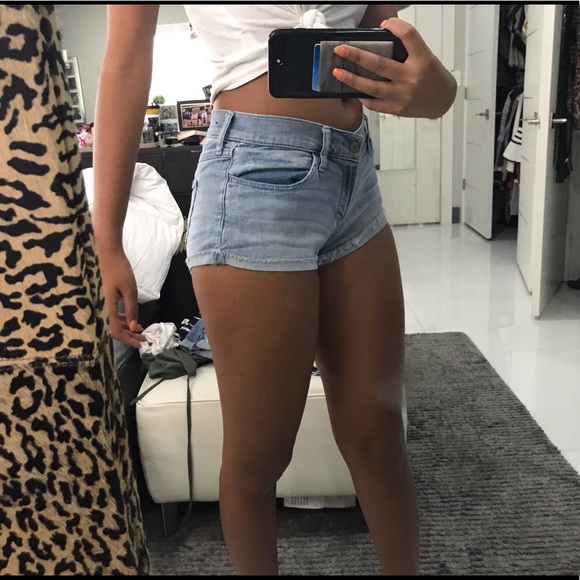 Abercrombie & Fitch Denim Shorts Size 2 - Picture 1 of 3
